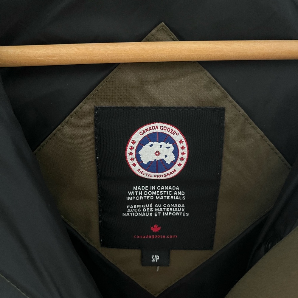 Canada Goose Jacket - Picture 4 of 6